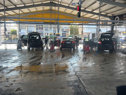 Deluxe Car Wash photo 1
