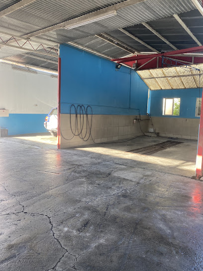 TAKAS CAR WASH 24H photo 1